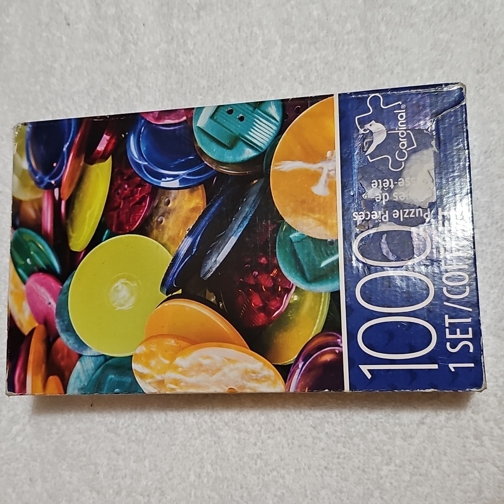 Cardinal 1000 Piece Puzzle Sewing Buttons 14" x 22" - Picture 13 of 13